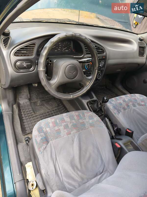 Седан Daewoo Lanos 2000 в Киеве