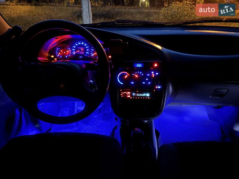 Седан Daewoo Lanos 2003 в Киеве