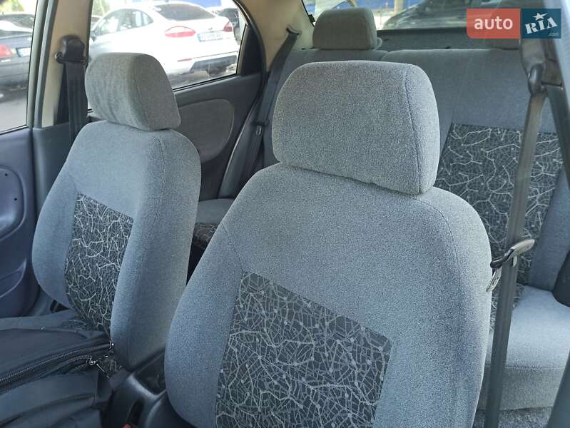 Седан Daewoo Lanos 2005 в Запоріжжі