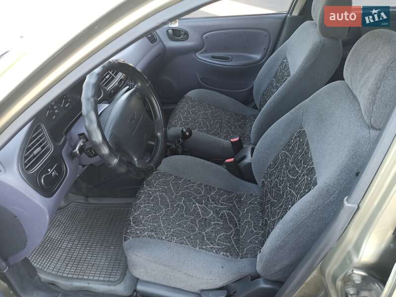 Седан Daewoo Lanos 2005 в Запоріжжі