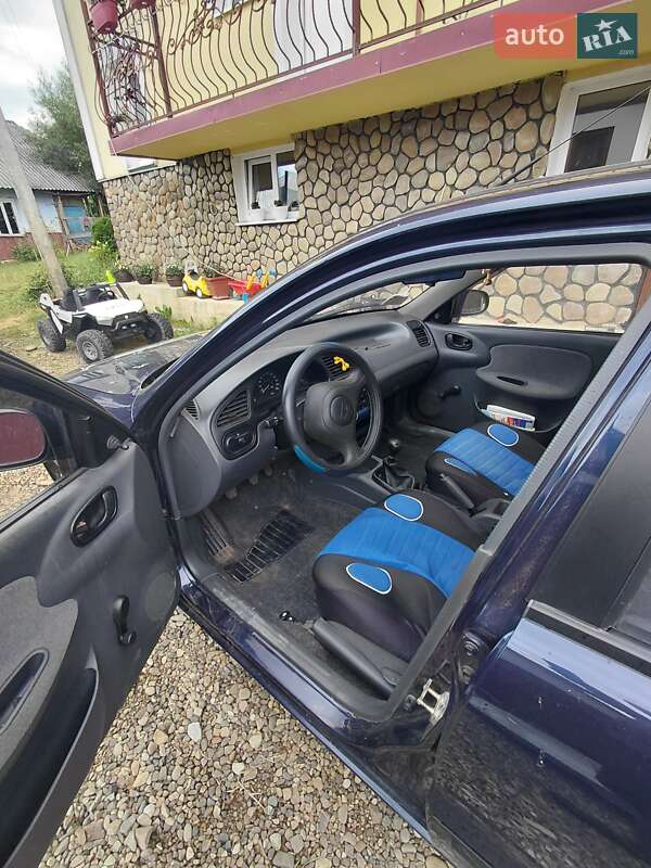 Седан Daewoo Lanos 2008 в Калуші