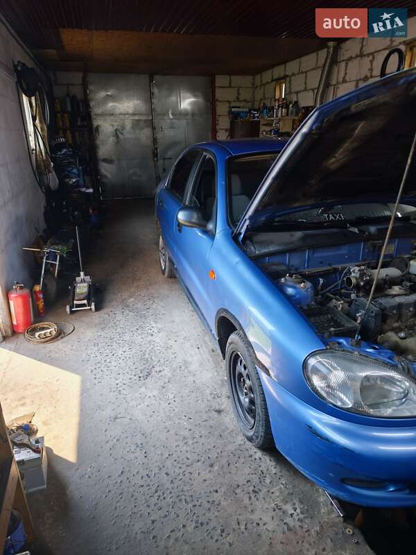 Седан Daewoo Lanos 2006 в Вараші