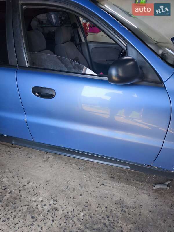 Седан Daewoo Lanos 2006 в Вараші