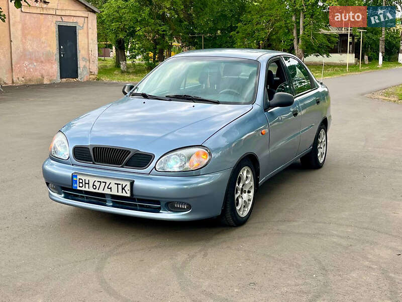 Седан Daewoo Lanos 2005 в Дачному