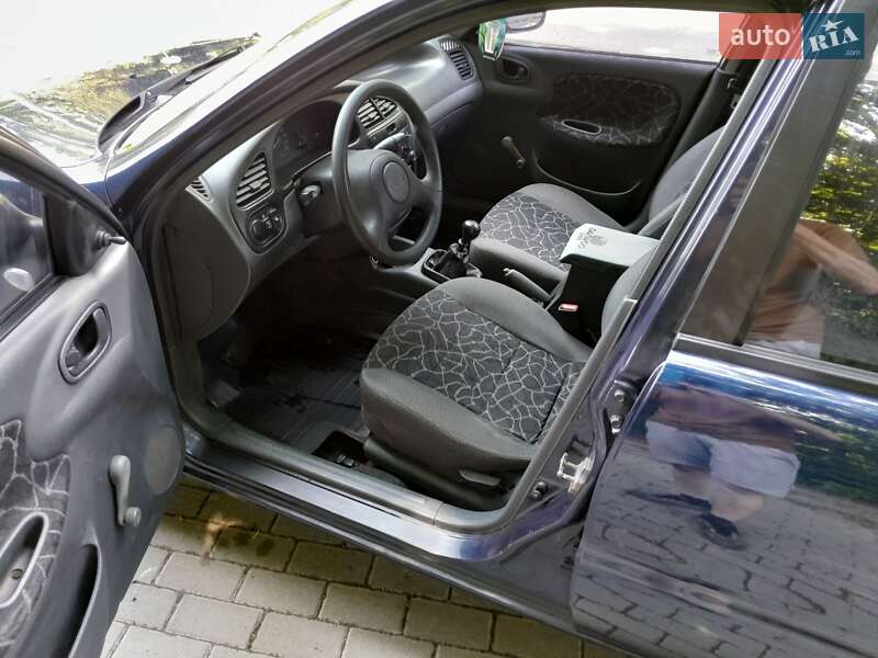 Седан Daewoo Lanos 2003 в Кременце