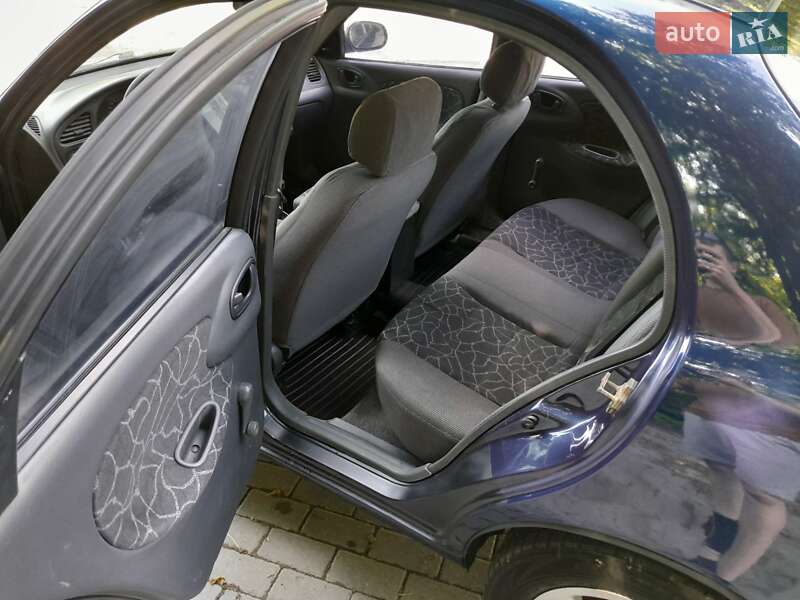 Седан Daewoo Lanos 2003 в Кременце