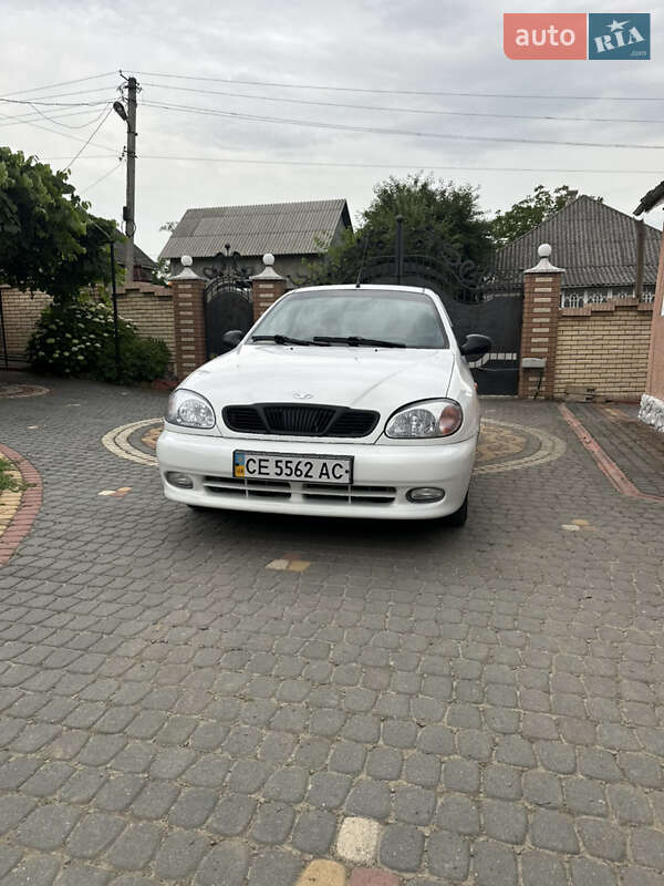 Седан Daewoo Lanos 2006 в Хотині
