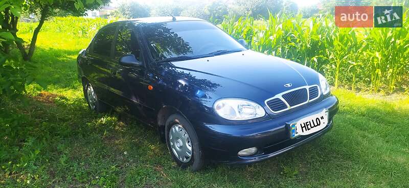 Седан Daewoo Lanos 2004 в Ромнах