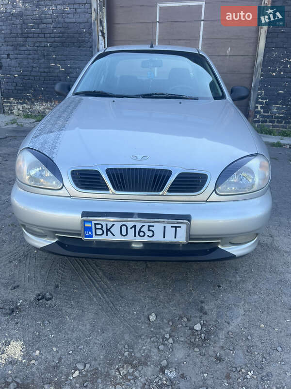 Седан Daewoo Lanos 2003 в Рівному