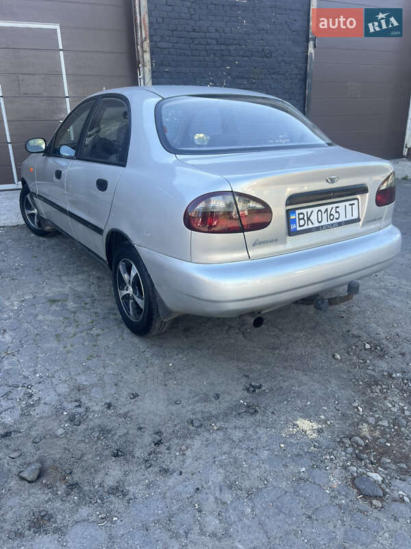 Седан Daewoo Lanos 2003 в Рівному