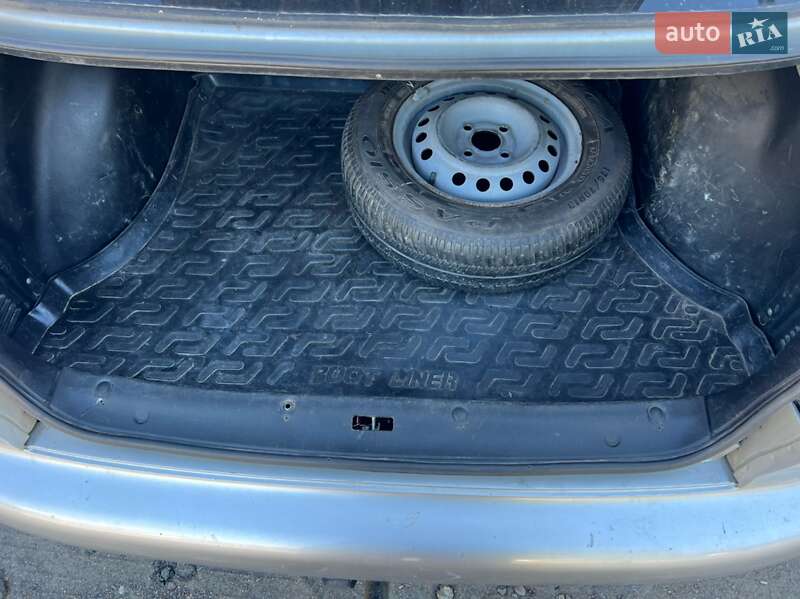 Седан Daewoo Lanos 2003 в Рівному