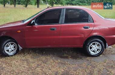 Седан Daewoo Lanos 2004 в Радомышле