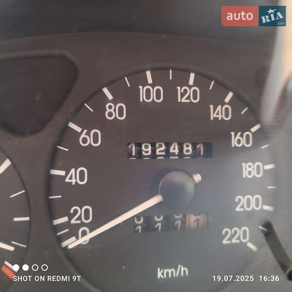 Хетчбек Daewoo Lanos 2001 в Запоріжжі