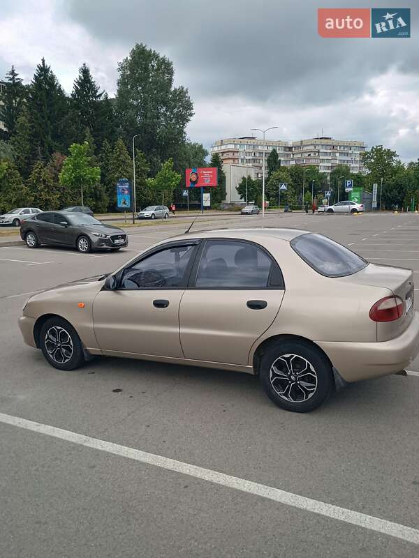 Седан Daewoo Lanos 2008 в 