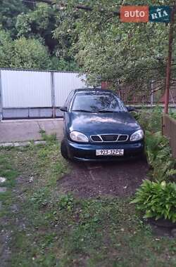 Седан Daewoo Lanos 2004 в Хусте