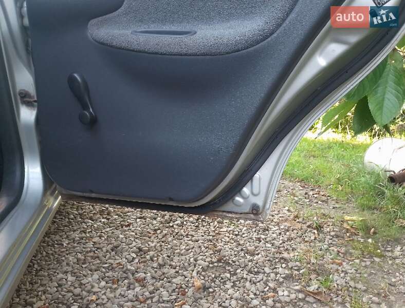 Седан Daewoo Lanos 2006 в Сумах