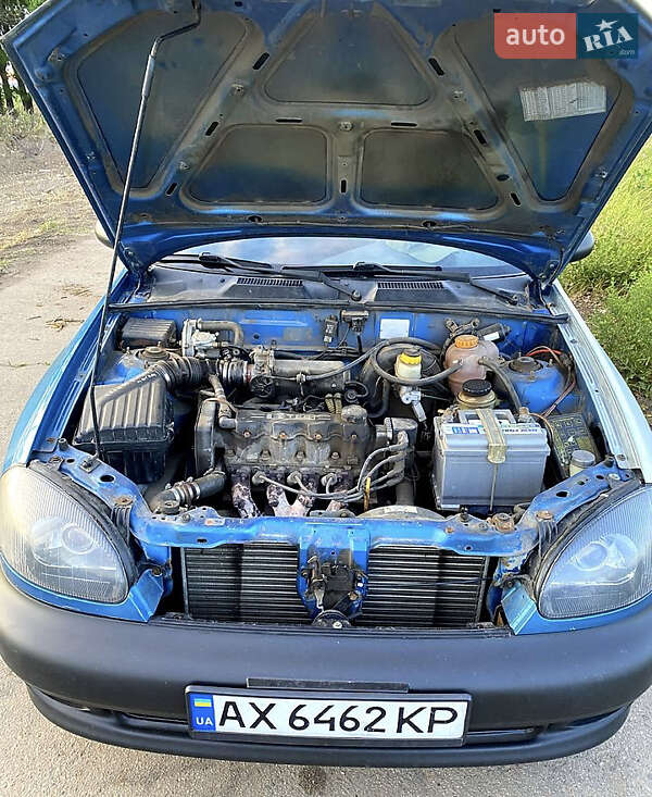 Седан Daewoo Lanos 2001 в Чугуеве