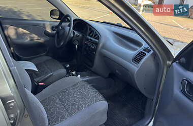 Седан Daewoo Lanos 2004 в 