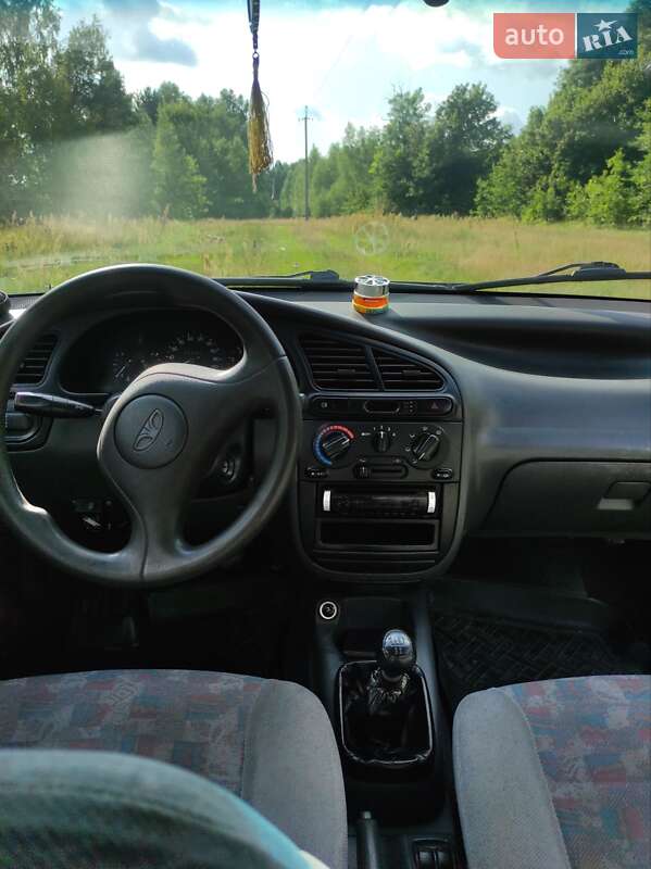 Седан Daewoo Lanos 2004 в Любешове