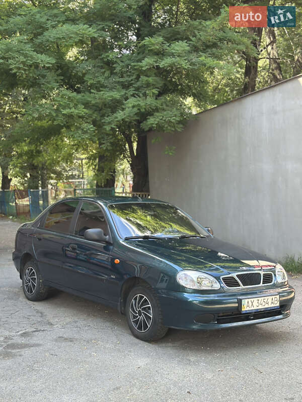 Седан Daewoo Lanos 2004 в Днепре