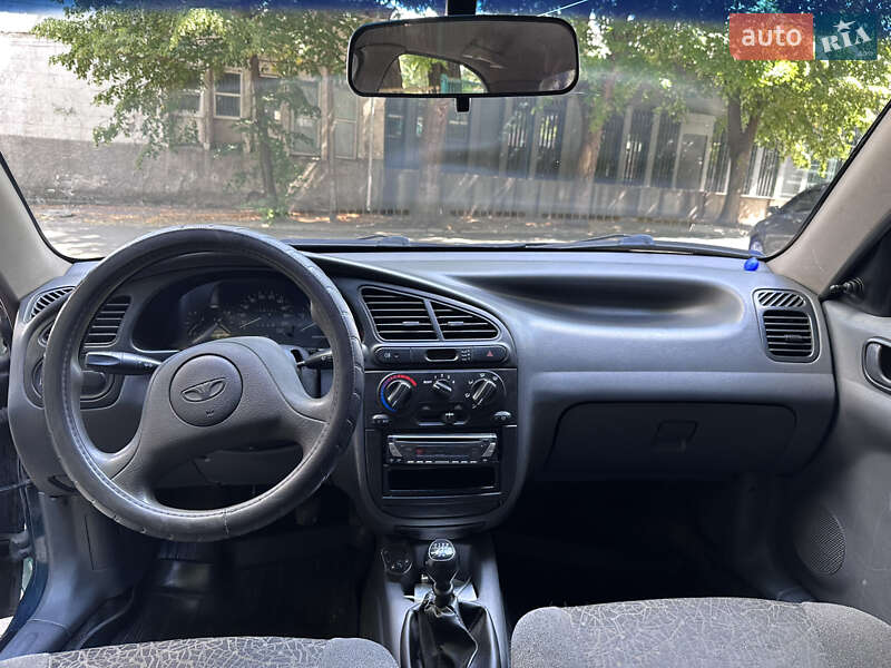 Седан Daewoo Lanos 2004 в Днепре