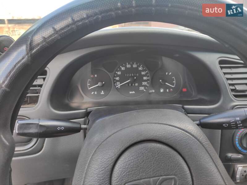Седан Daewoo Lanos 2003 в Харькове