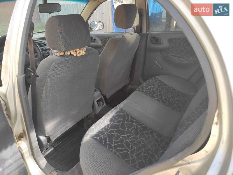 Седан Daewoo Lanos 2003 в Харькове