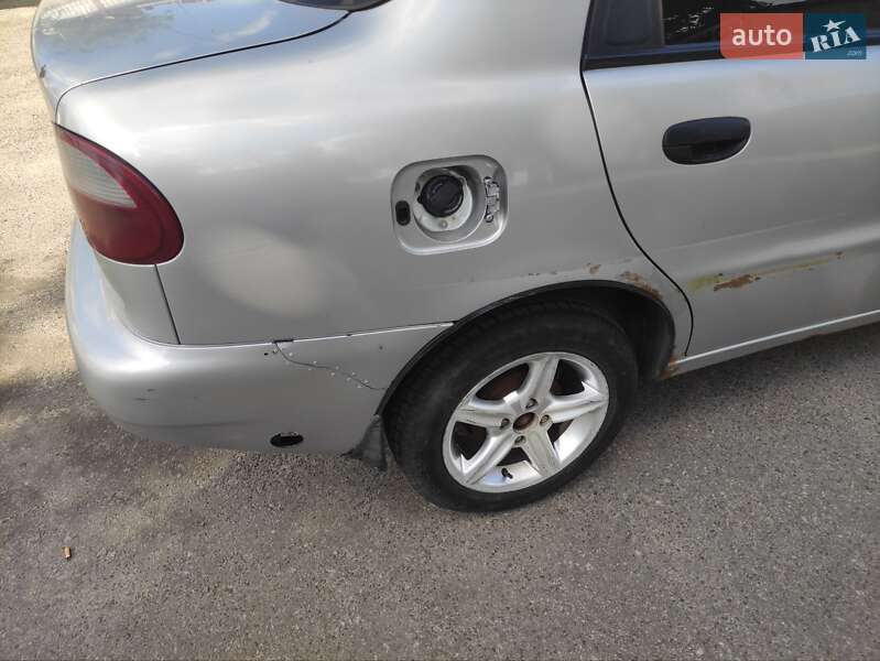 Седан Daewoo Lanos 2003 в Харькове
