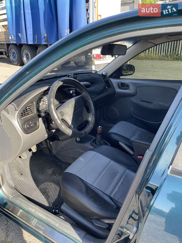 Седан Daewoo Lanos 2005 в Харькове