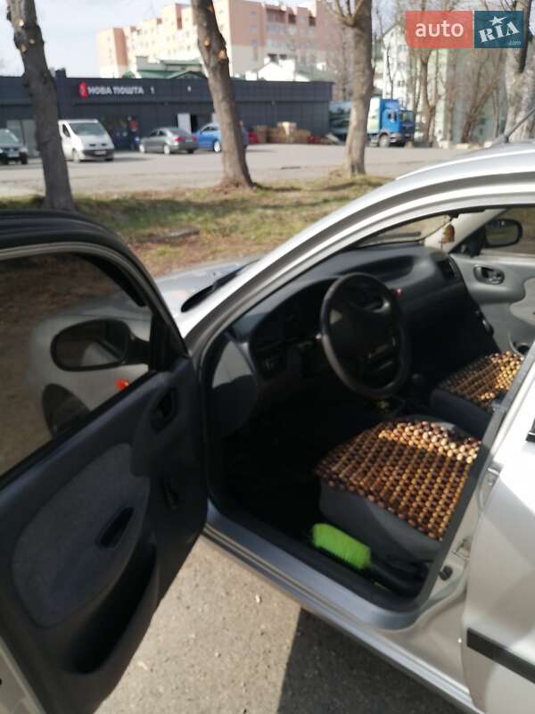 Седан Daewoo Lanos 2006 в Львове
