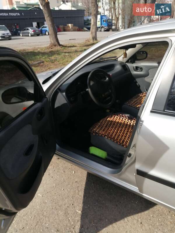 Седан Daewoo Lanos 2006 в Львове