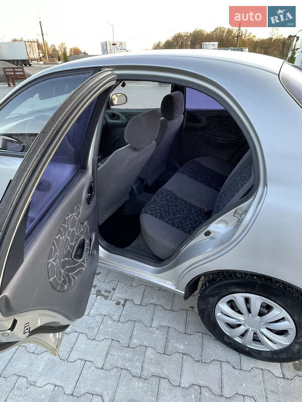 Седан Daewoo Lanos 2002 в Тернополе