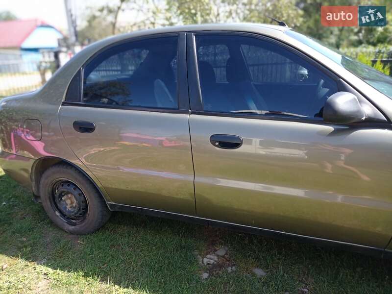 Седан Daewoo Lanos 2004 в Ходорове