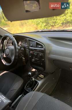 Хетчбек Daewoo Lanos 2004 в 