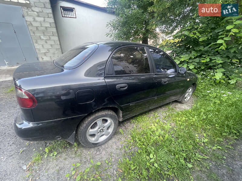 Седан Daewoo Lanos 2008 в Дубні