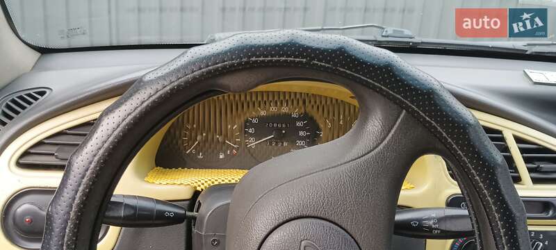 Седан Daewoo Lanos 2004 в Николаеве