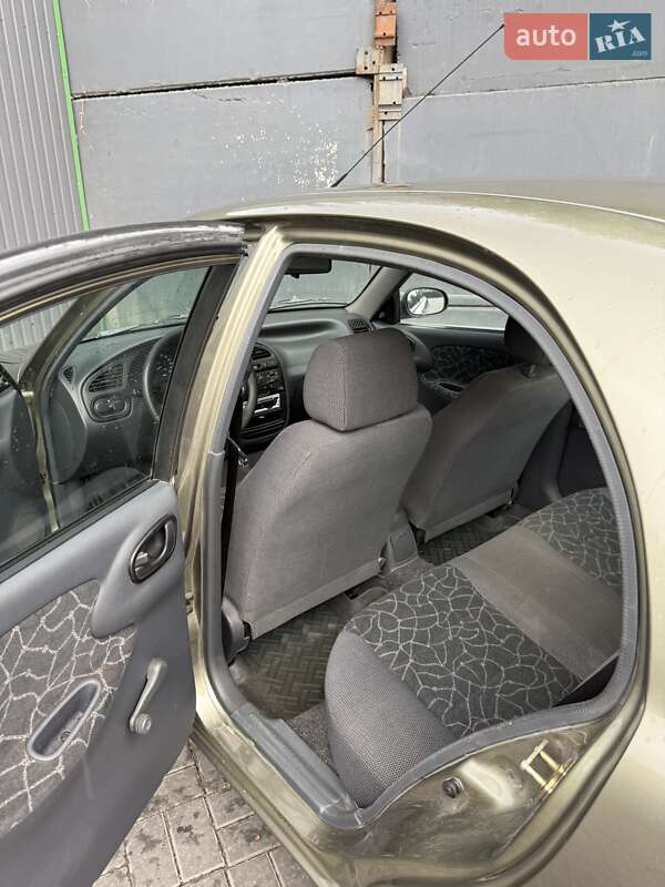 Daewoo Lanos 2003