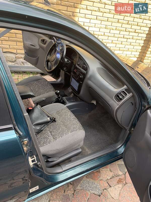 Седан Daewoo Lanos 2005 в Днепре