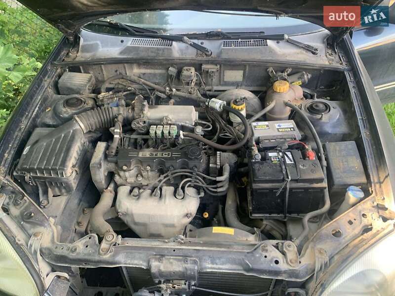 Седан Daewoo Lanos 2005 в Пустомитах