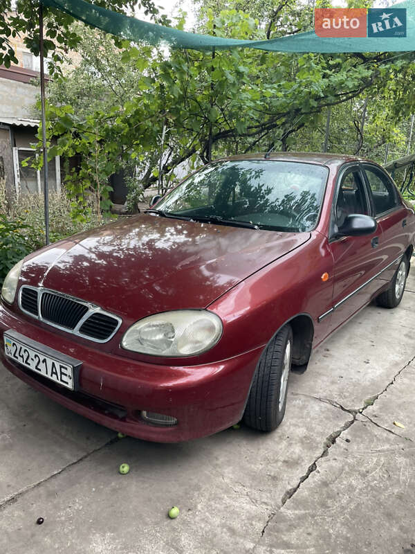 Седан Daewoo Lanos 2003 в Синельниково