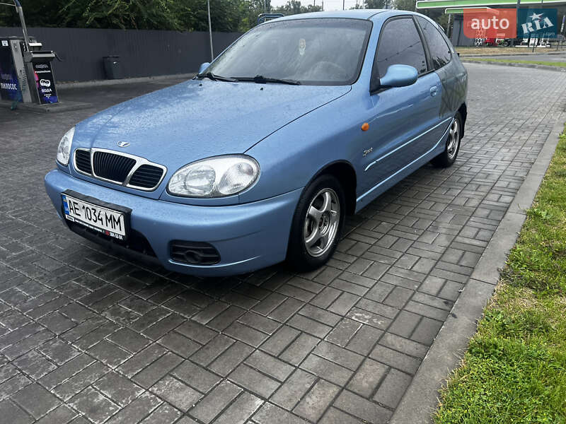 Хетчбек Daewoo Lanos 2003 в Дніпрі