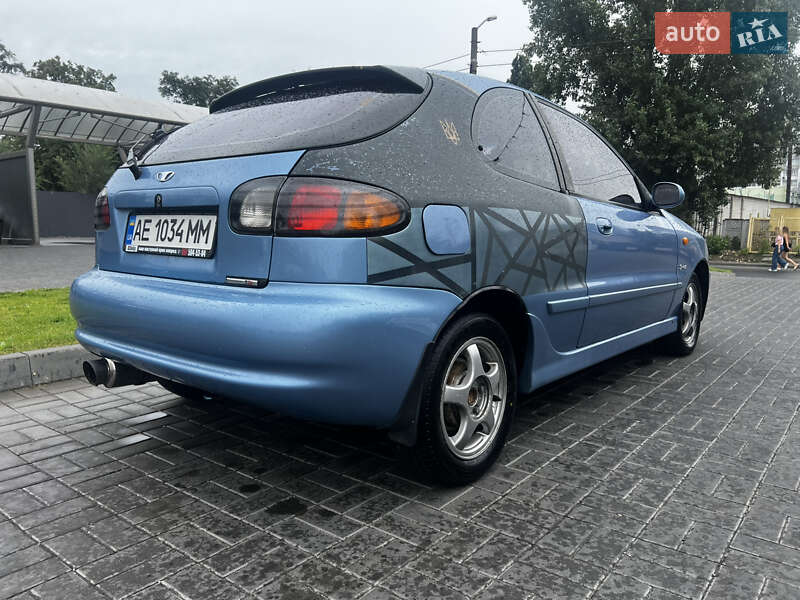 Хетчбек Daewoo Lanos 2003 в Дніпрі
