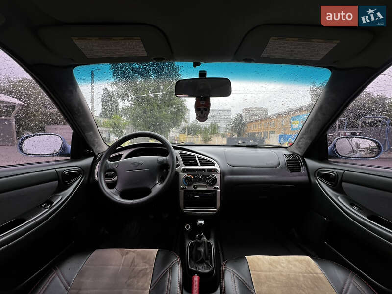 Хэтчбек Daewoo Lanos 2003 в Днепре