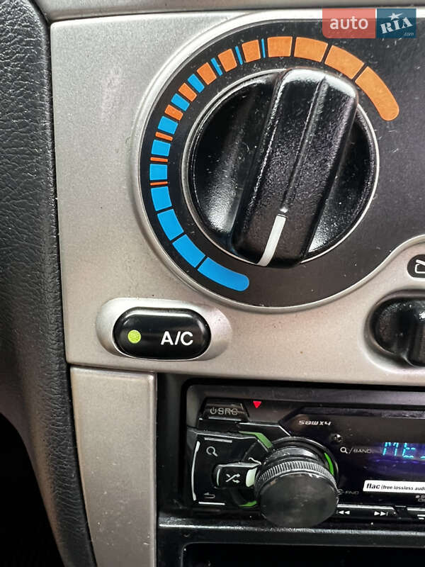 Хэтчбек Daewoo Lanos 2003 в Днепре