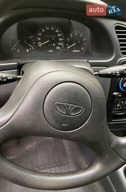 Седан Daewoo Lanos 2002 в Кривом Роге