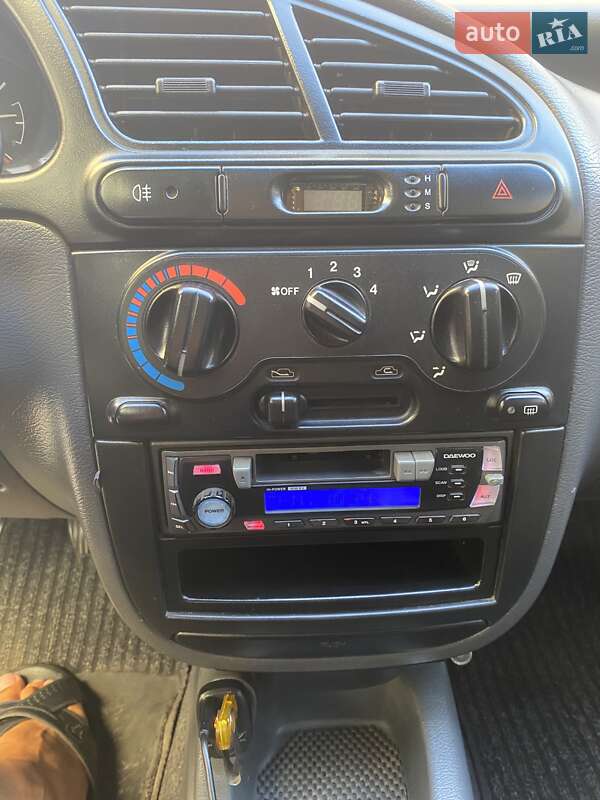 Седан Daewoo Lanos 2004 в Сумах