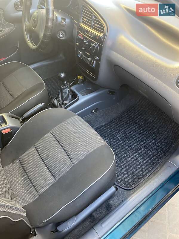 Седан Daewoo Lanos 2004 в Сумах