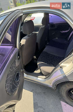 Седан Daewoo Lanos 2002 в 