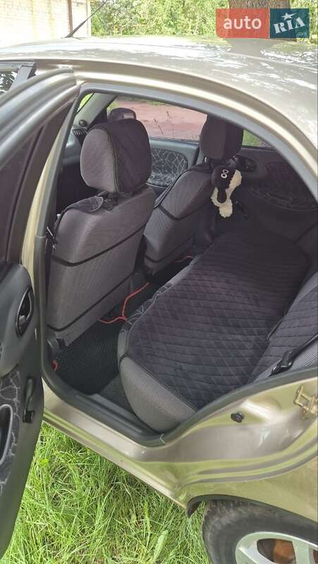 Седан Daewoo Lanos 2004 в Конотопе