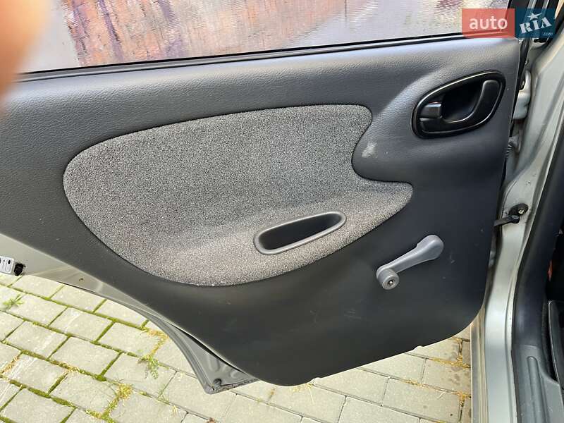 Седан Daewoo Lanos 2006 в Хмельницькому